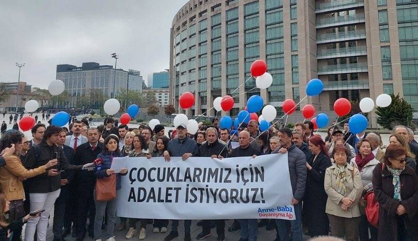 TTB Yargılanan Öğrencilerin Yanında