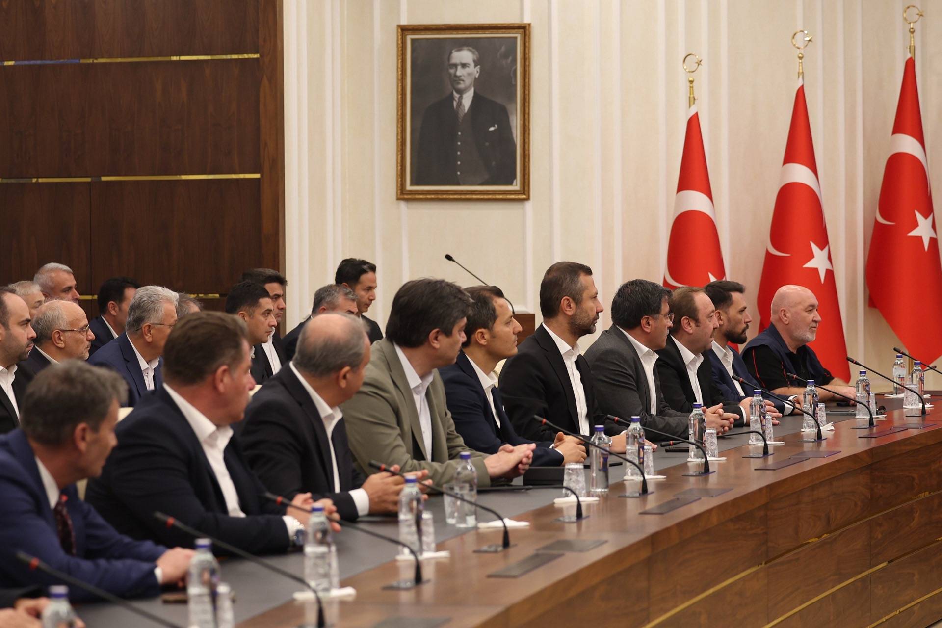 Toplu sözleşme görüşmeleri, Memur-Sen, memur maaşları, kamu işvereni, toplu sözleşme uzlaşmazlık, memur eylemleri, emekli maaşları, hak arama mücadelesi