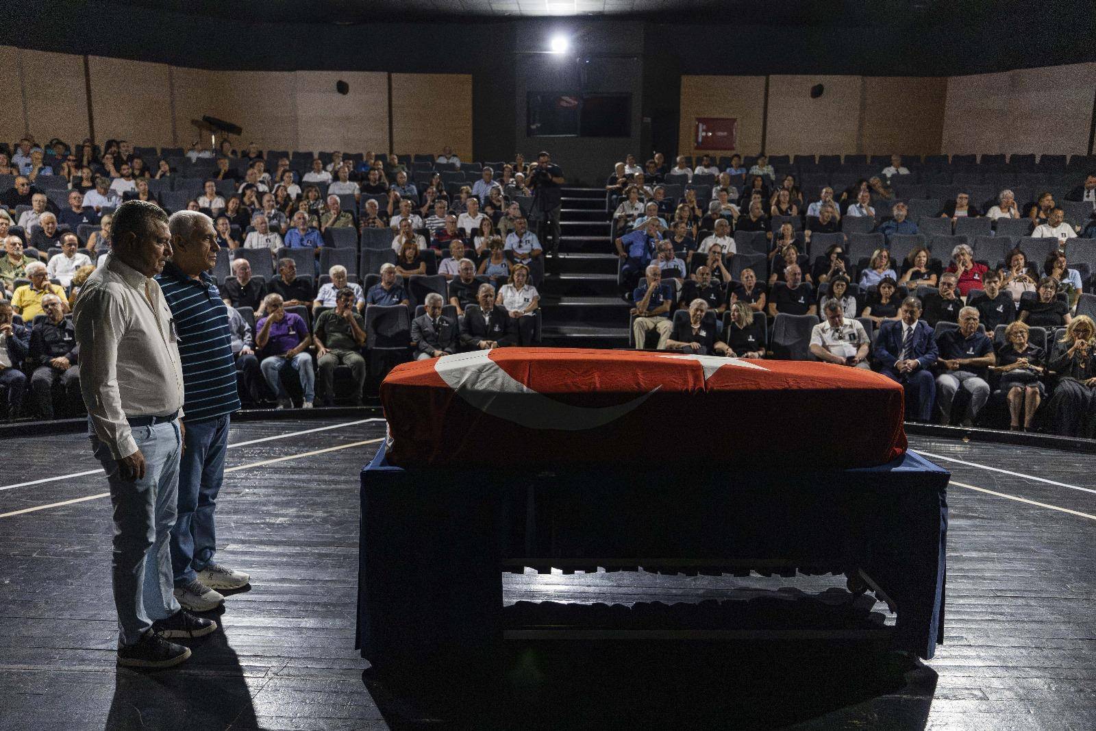 Prof.Dr. Emin Alıcı Son Yolculuğuna Uğurlandı