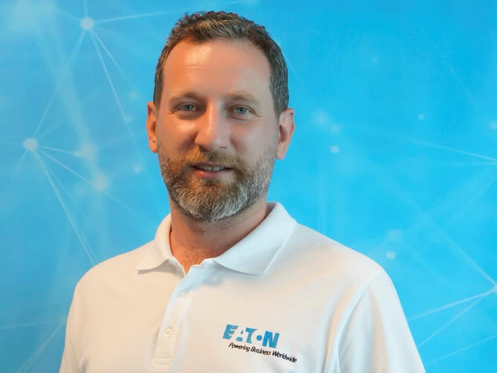 Güç yönetimi şirketi Eaton, easyE4 kontrol rölesinin haberleşme seçeneklerini desteklemek