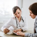 Hekimsen, Aile Hekimlerine kesilen antibiyotik cezasının bilimsel olmadığını ifade etti.