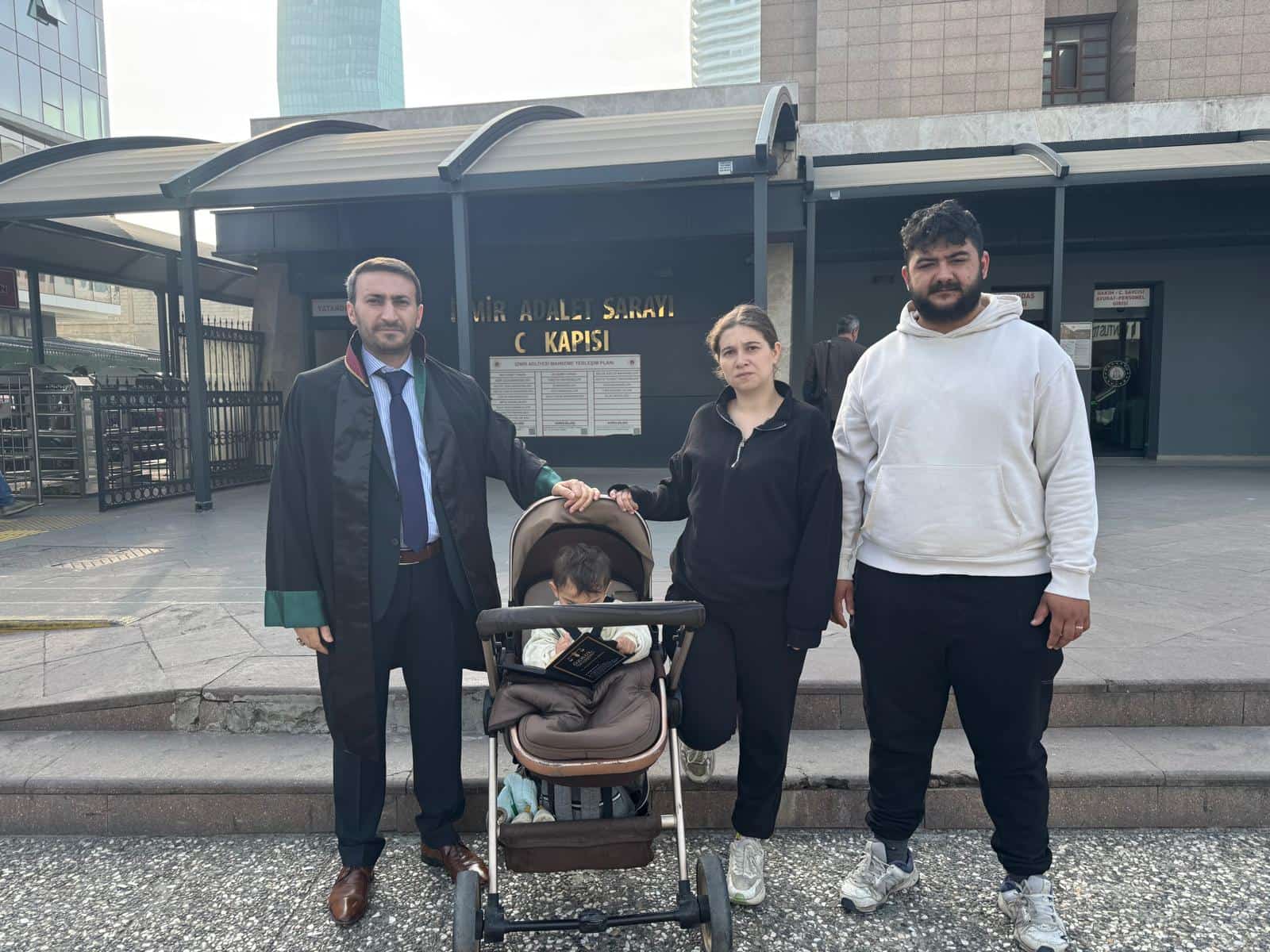 İzmir’de yaşayan A.Y. ve İ.Y. çifti, kredi kartı dolandırıcılarının tuzağına