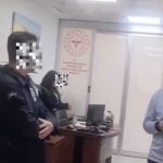 İstanbul Valiliğine verilmek üzere hastane başhekimliğine dilekçe vermek isteyen Hekim