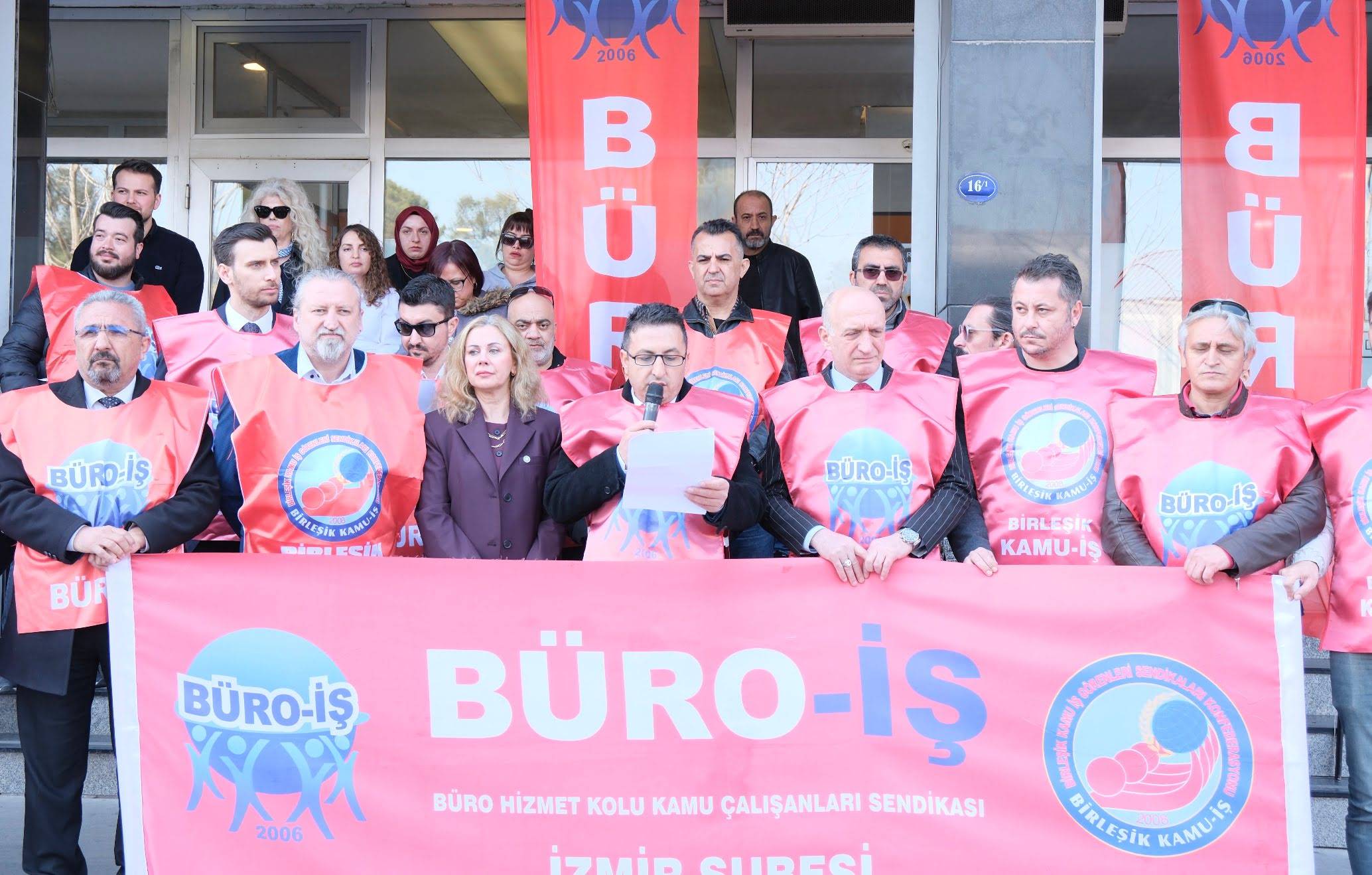 Konak İlçe Nüfus Müdürlüğü'nde mobbing iddiaları sürerken, sendikadan sert bir