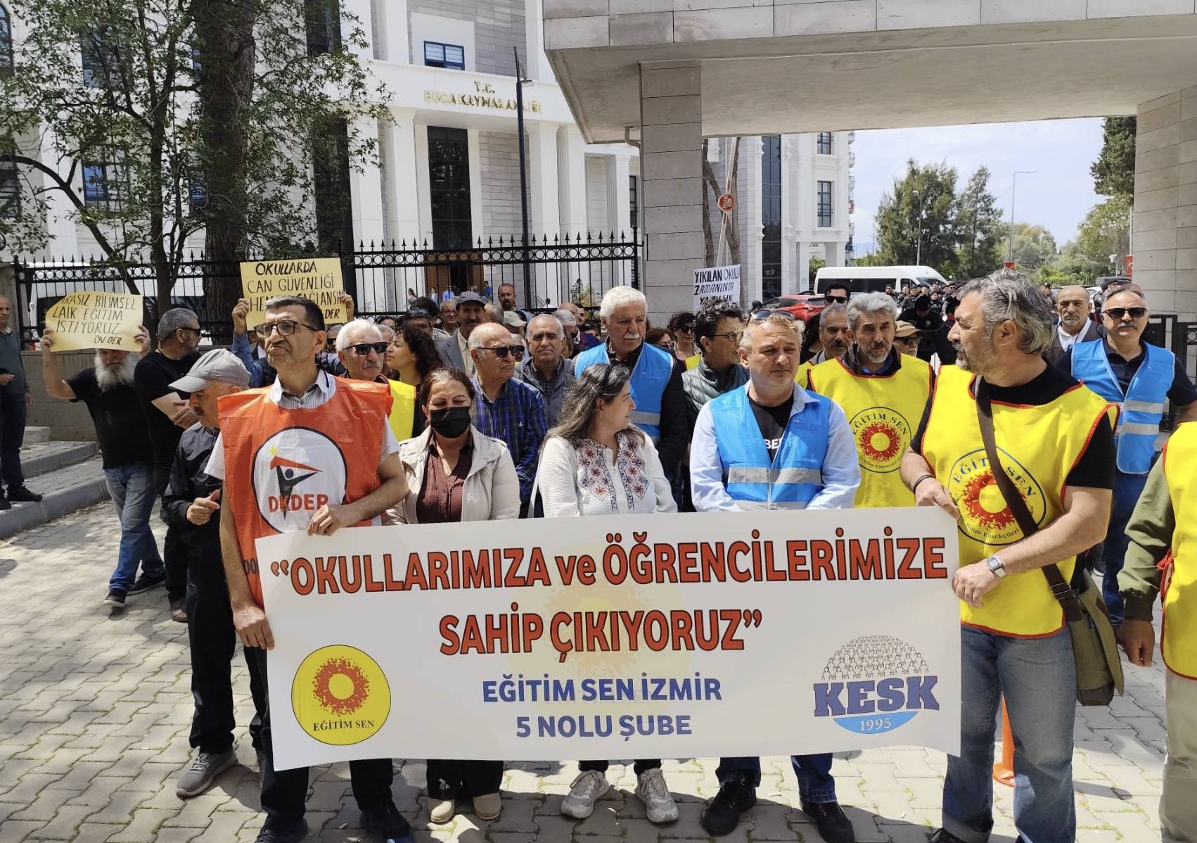 Eğitim Sen İzmir 5 Nolu Şube Başkanı Savaş Candemir, Buca’da